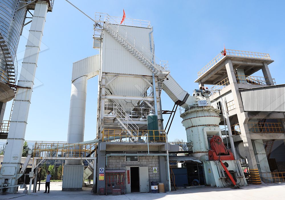Complete industrial grinding plant with vertical mills