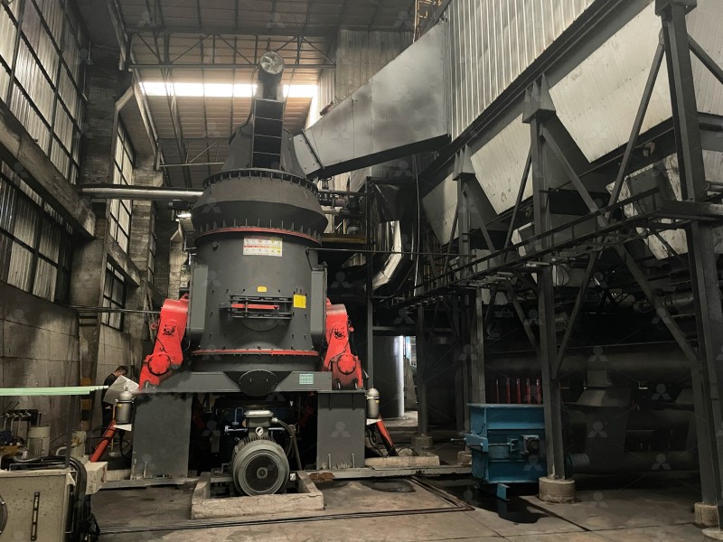 Working principle diagram of a vertical roller mill
