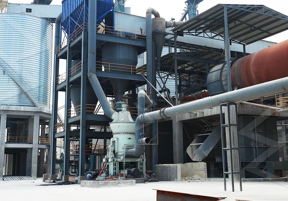 Internal structure of LUM vertical roller mill